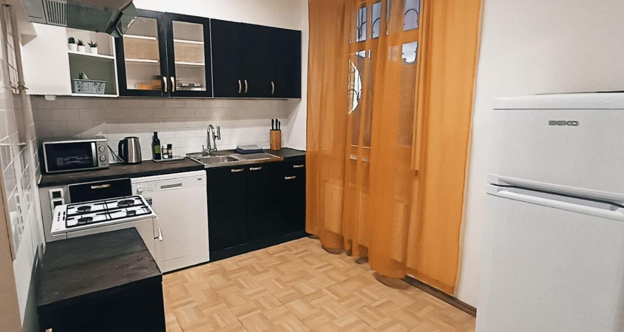 Ideally Located City Center 2 Bedrooms Spacious Apartment ريغا المظهر الخارجي الصورة